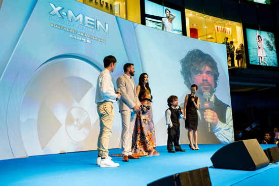 พรีเมียร์ X-Men: Days of Future Past ที่สิงคโปร์ แฟนคลับยังคงตามให้กำลังใจอย่างล้นหลาม พรีเมียร์ X-Men: Days of Future Past ที่สิงคโปร์ แฟนคลับยังคงตามให้กำลังใจอย่างล้นหลาม
