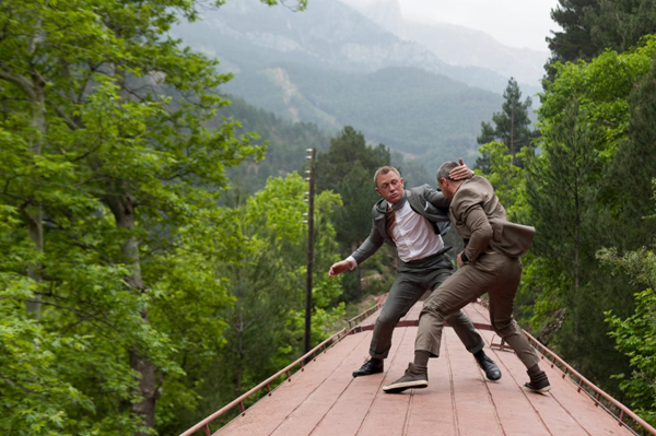 Bond 24 คว้าตัวผู้เขียนบทจาก Edge of Tomorrow Bond 24 คว้าตัวผู้เขียนบทจาก Edge of Tomorrow