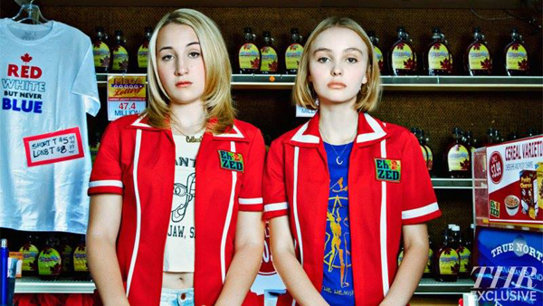 Yoga Hosers เผยโฉมแรก ลิลี่ โรส เดปป์-ฮาร์ลีย์ ควิน สมิธ Yoga Hosers เผยโฉมแรก ลิลี่ โรส เดปป์-ฮาร์ลีย์ ควิน สมิธ