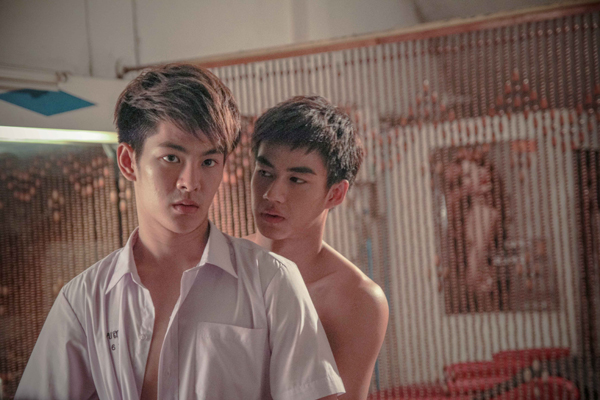 โต้ง-โอ๊ต ชวนจิ้น ฟินกระจาย จูบจริงแบบไม่มีตัวช่วย โต้ง-โอ๊ต ชวนจิ้น ฟินกระจาย จูบจริงแบบไม่มีตัวช่วย