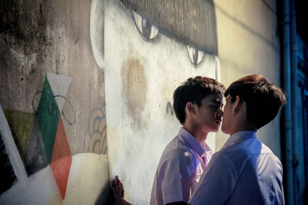 โต้ง-โอ๊ต ชวนจิ้น ฟินกระจาย จูบจริงแบบไม่มีตัวช่วย โต้ง-โอ๊ต ชวนจิ้น ฟินกระจาย จูบจริงแบบไม่มีตัวช่วย