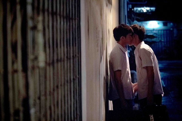 โต้ง-โอ๊ต ชวนจิ้น ฟินกระจาย จูบจริงแบบไม่มีตัวช่วย โต้ง-โอ๊ต ชวนจิ้น ฟินกระจาย จูบจริงแบบไม่มีตัวช่วย