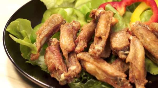 ปีกไก่ทอดน้ำปลา เมนูไก่ทอดง่าย ๆ ในราคาประหยัด ปีกไก่ทอดน้ำปลา เมนูไก่ทอดง่าย ๆ ในราคาประหยัด
