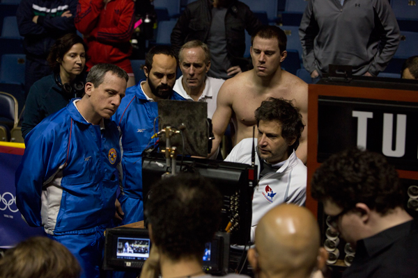 สตีฟ คาเรลล์ สลัดลุคส์ตลก สวมบทอำมหิตใน Foxcatcher สตีฟ คาเรลล์ สลัดลุคส์ตลก สวมบทอำมหิตใน Foxcatcher