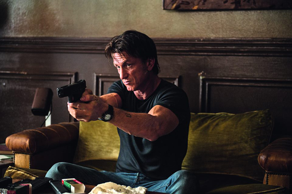 ดู ฌอน เพนน์ ถูกไล่ล่า ในตัวอย่างหนัง The Gunman ดู ฌอน เพนน์ ถูกไล่ล่า ในตัวอย่างหนัง The Gunman