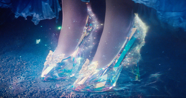 รองเท้าแก้วจาก Cinderella ทำจากคริสตัลแท้ รองเท้าแก้วจาก Cinderella ทำจากคริสตัลแท้