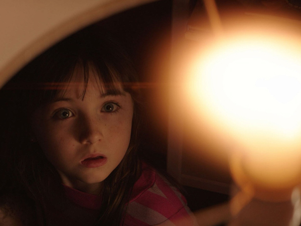 ตัวอย่างแรก Poltergeist ตัวอย่างแรก Poltergeist