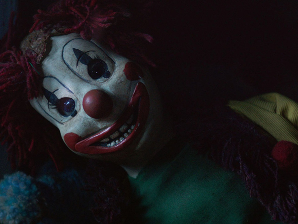ตัวอย่างแรก Poltergeist ตัวอย่างแรก Poltergeist