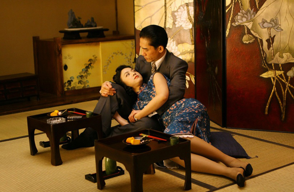 20 หนังสุดสยิว ที่ร้อนแรงยิ่งกว่า Fifty Shades Of Grey Lust, Caution (2007)