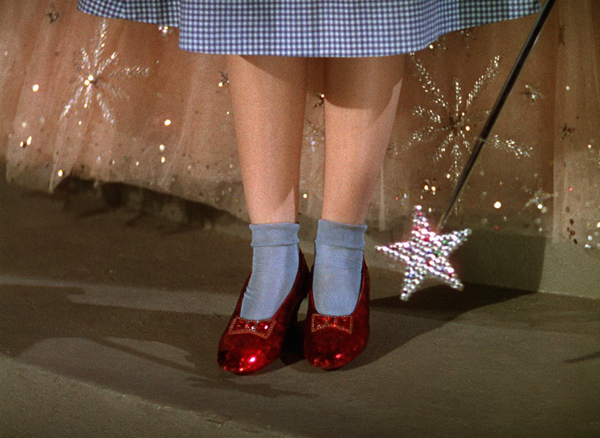 รองเท้าแก้วจาก Cinderella ทำจากคริสตัลแท้ รองเท้าแก้วจาก Cinderella ทำจากคริสตัลแท้