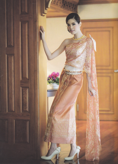 ชุดแต่งงานไทย ชุดแต่งงานไทย