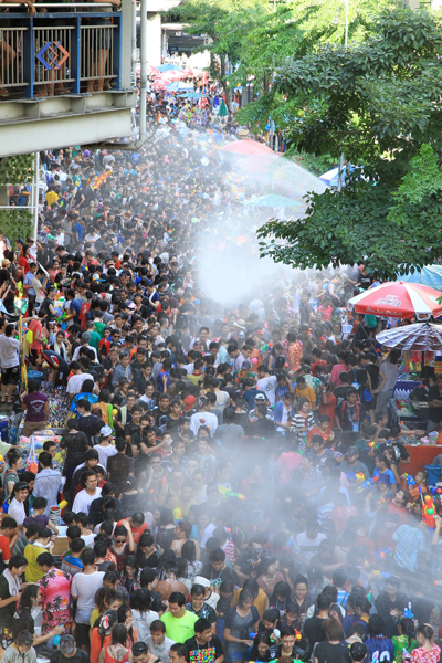 สงกรานต์ สีลม สงกรานต์ สีลม