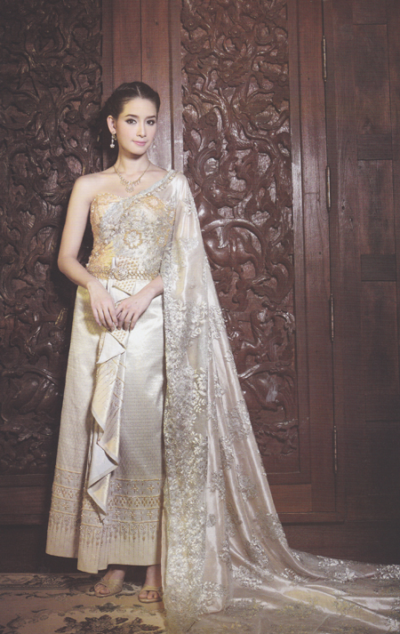 ชุดไทยแต่งงาน ชุดไทยแต่งงาน