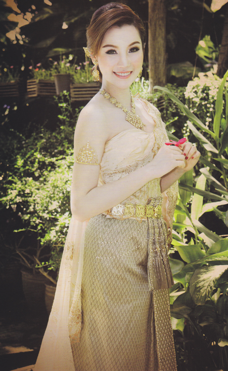 ชุดไทยแต่งงาน ชุดไทยแต่งงาน