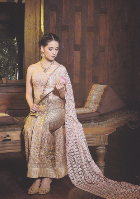 ชุดไทยแต่งงาน ชุดไทยแต่งงาน