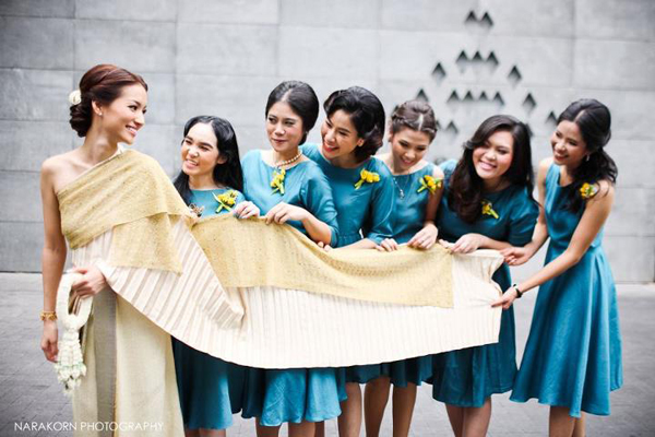 ชุดเพื่อนเจ้าสาว ชุดเพื่อนเจ้าสาว