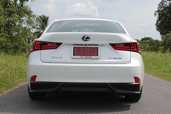 Lexus IS 300 h Lexus IS 300 h