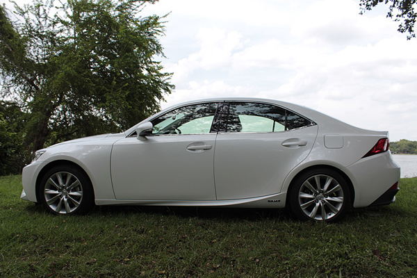 Lexus IS 300 h Lexus IS 300 h