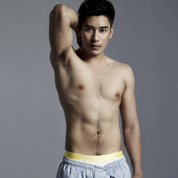 ณเดชน์นำทีมศิลปินถ่ายแฟชั่นชั้นในของ Amat ณเดชน์นำทีมศิลปินถ่ายแฟชั่นชั้นในของ Amat