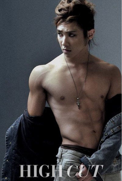 10 หนุ่มหล่อล่ำจากเกาหลีที่มาพร้อมซิกแพคขยี้ใจสาว ๆ 10 หนุ่มหล่อล่ำจากเกาหลีที่มาพร้อมซิกแพคขยี้ใจสาว ๆ