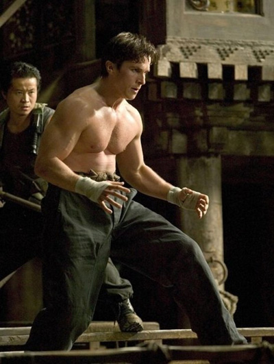 13 คนดังและนักแสดง ที่ใช้ศิลปะการต่อสู้ในการฟิตหุ่น 13 คนดังและนักแสดง ที่ใช้ศิลปะการต่อสู้ในการฟิตหุ่น