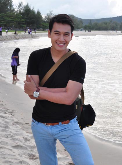 ชวัลนันท์ จันทร์ทรัพย์ ชวัลนันท์ จันทร์ทรัพย์