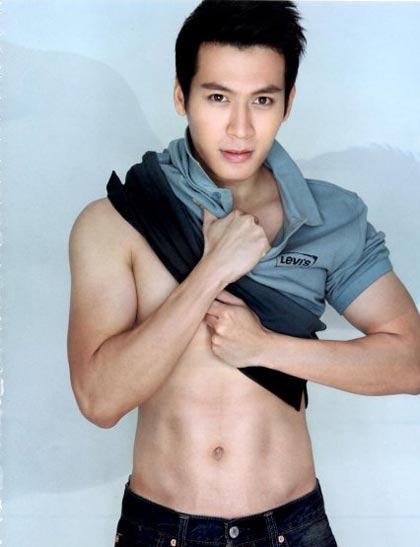 ชวัลนันท์ จันทร์ทรัพย์ ชวัลนันท์ จันทร์ทรัพย์