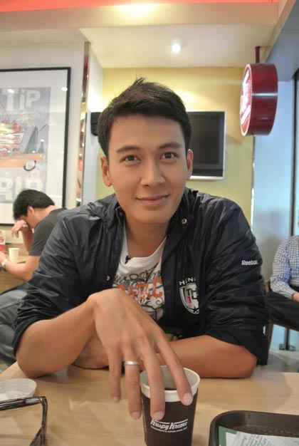 ชวัลนันท์ จันทร์ทรัพย์ ชวัลนันท์ จันทร์ทรัพย์