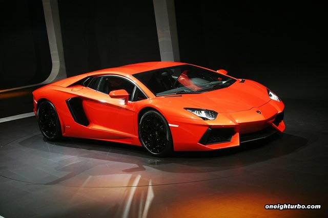 Aventador LP 700-4 Aventador LP 700-4