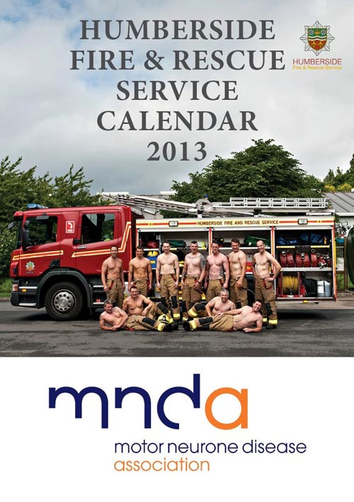 นักดับเพลิงในอังกฤษ เปลือยอกอวดหุ่นล่ำ ๆ ถ่ายปฏิทินเพื่อการกุศล นักดับเพลิงในอังกฤษ เปลือยอกอวดหุ่นล่ำ ๆ ถ่ายปฏิทินเพื่อการกุศล