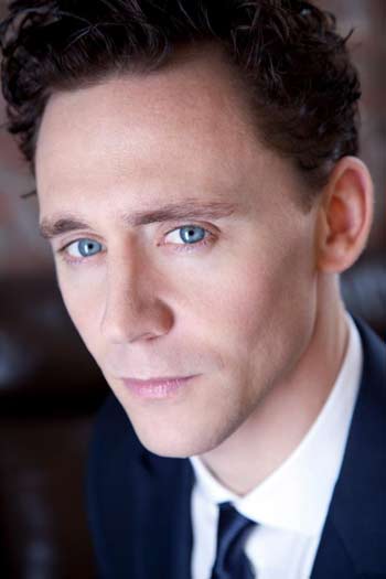 อม ฮิดเดิลสตัน (Tom Hiddleston) อม ฮิดเดิลสตัน (Tom Hiddleston)