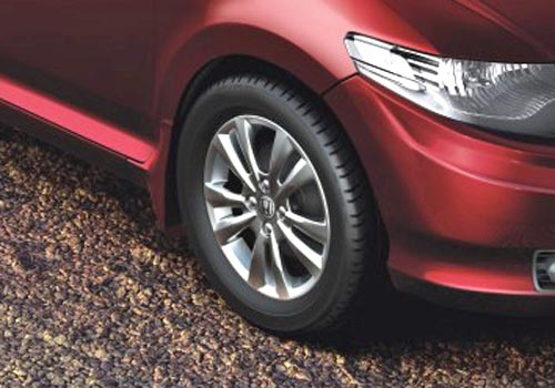 New Honda City CNG เตรียมเปิดตัวปลายสิงหาคมนี้ New Honda City CNG เตรียมเปิดตัวปลายสิงหาคมนี้