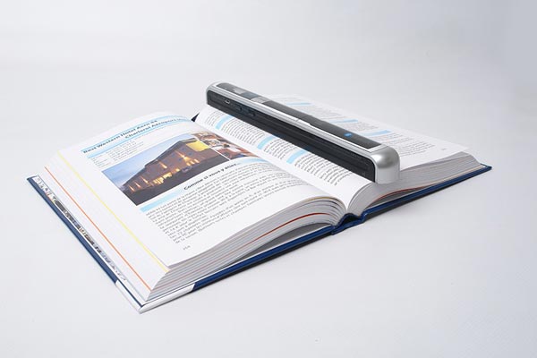 IRIScan Book 2 เครื่องสแกนแบบพกพาแสนสะดวก IRIScan Book 2 เครื่องสแกนแบบพกพาแสนสะดวก