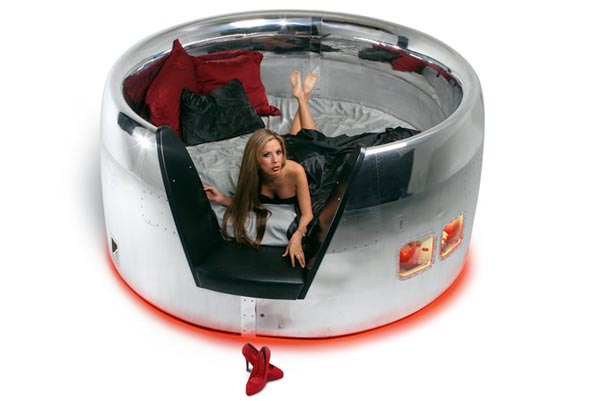 เปลี่ยนชิ้นส่วนเครื่องบินเหินฟ้า ให้เป็นเฟอร์นิเจอร์ล้ำสมัย เปลี่ยนชิ้นส่วนเครื่องบินเหินฟ้า ให้เป็นเฟอร์นิเจอร์ล้ำสมัย