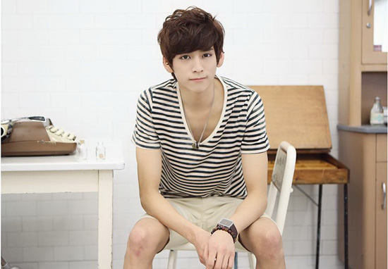 เสื้อคอวี เสื้อคอวี