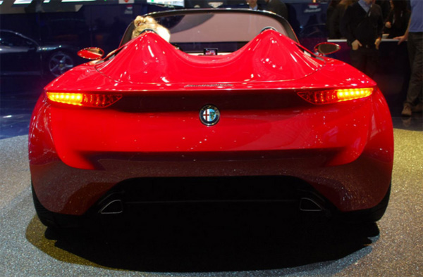 Alfa Romeo รุ่นเปิดประทุน Alfa Romeo รุ่นเปิดประทุน