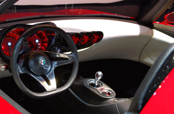 Alfa Romeo รุ่นเปิดประทุน Alfa Romeo รุ่นเปิดประทุน