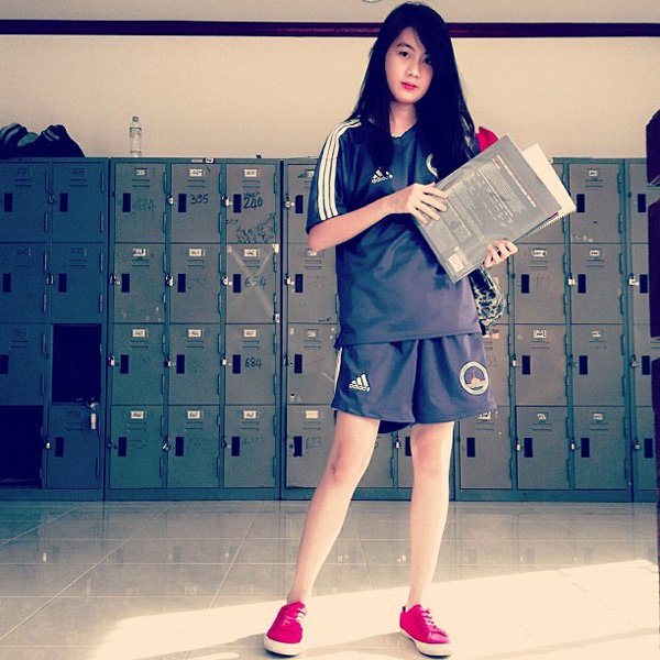 จีจี้ พลอยไพลิน จีจี้ พลอยไพลิน
