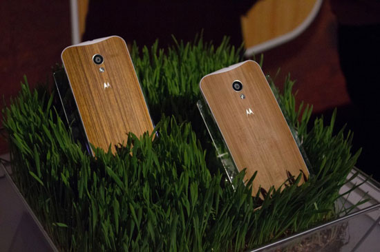 โมโต เอ็กซ์ สมาร์ทโฟนทำจากไม้ โมโต เอ็กซ์ สมาร์ทโฟนทำจากไม้