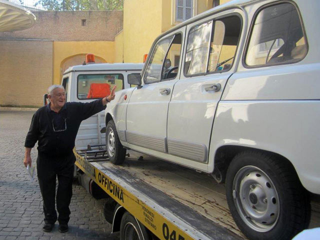 Renault 4 รุ่นปี 1984 Renault 4 รุ่นปี 1984
