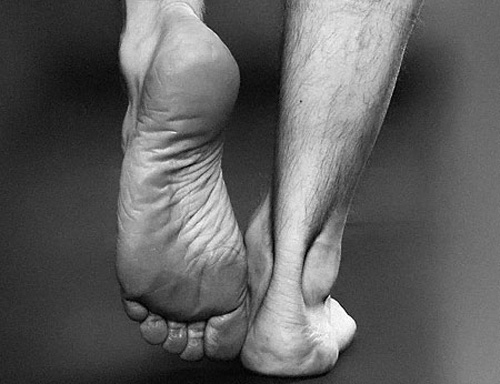 เดินเท้าเปล่า เดินเท้าเปล่า