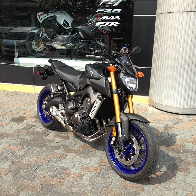 FZ-09 FZ-09