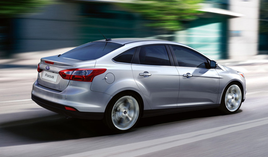 Ford Focus 4 ประตู Ford Focus 4 ประตู