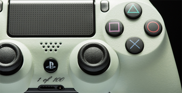 Sony DualShock 4 Glow Sony DualShock 4 Glow