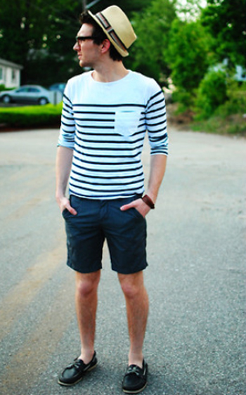 เสื้อผ้าผู้ชายลายขวาง เสื้อผ้าผู้ชายลายขวาง