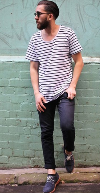 เสื้อผ้าผู้ชายลายขวาง เสื้อผ้าผู้ชายลายขวาง