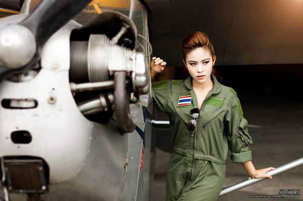 เด็กเสิร์ฟร้านลาบที่เชียงใหม่ เด็กเสิร์ฟร้านลาบที่เชียงใหม่