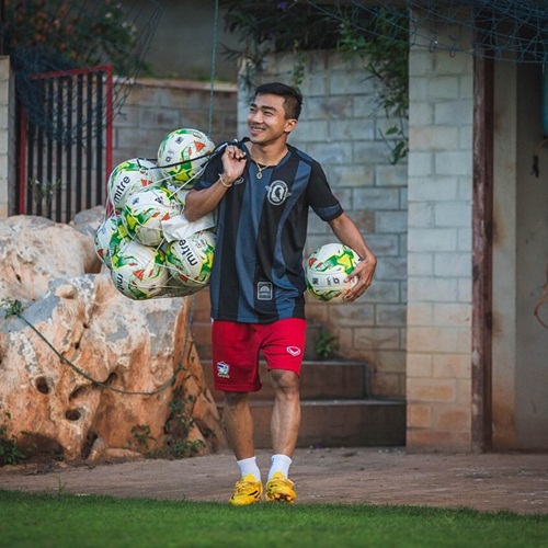 เจ ชนาธิป สรงกระสินธุ์ เจ ชนาธิป สรงกระสินธุ์
