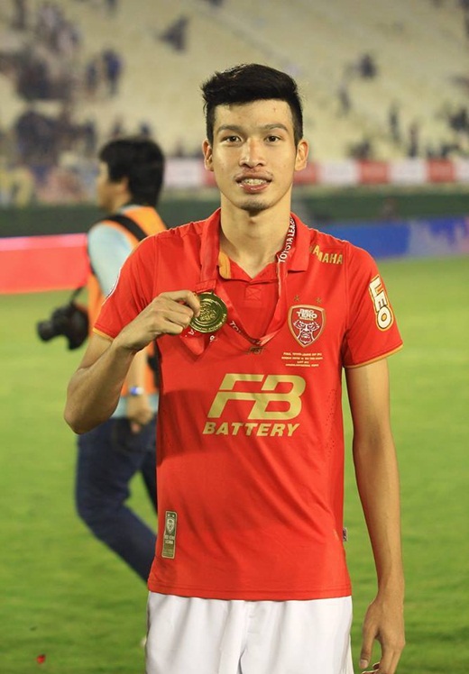 ธนบูรณ์ เกษารัตน์ ธนบูรณ์ เกษารัตน์
