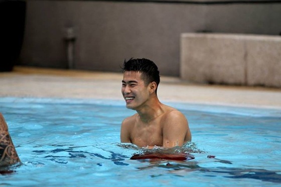สารัช อยู่เย็น สารัช อยู่เย็น
